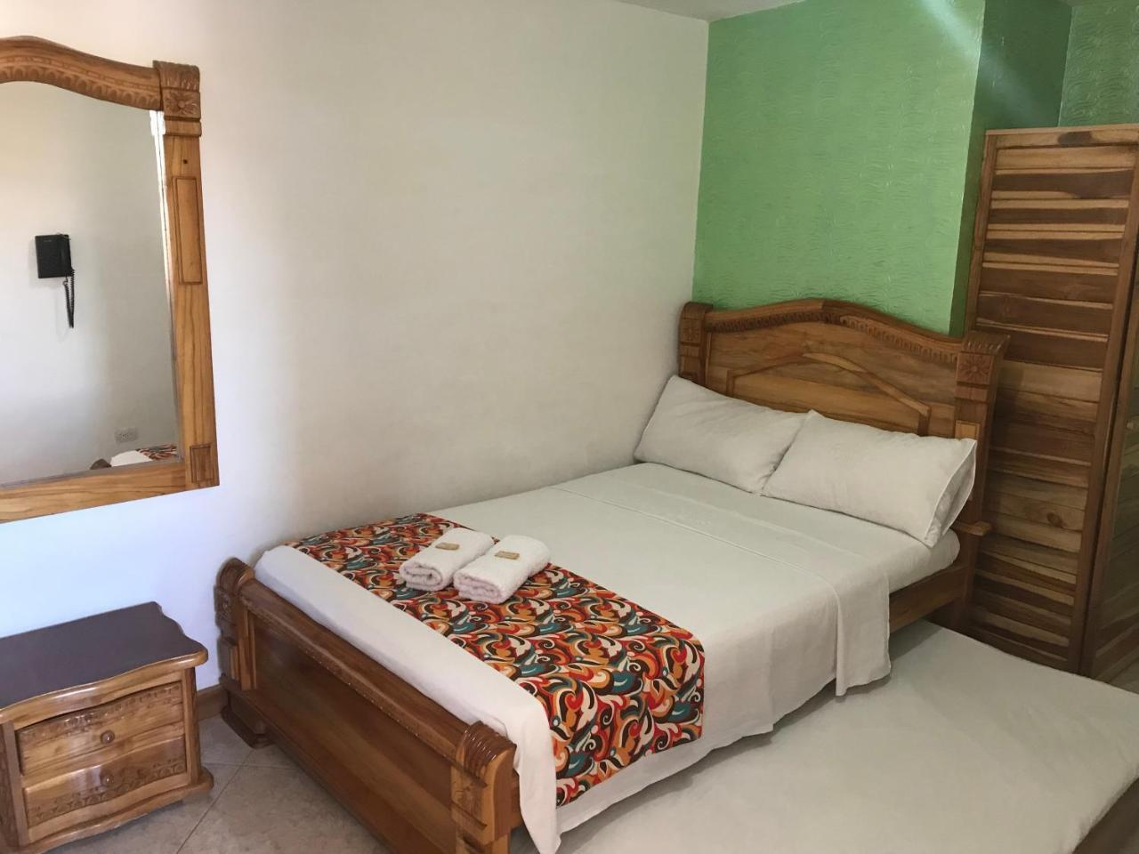 Hotel Las Guacamayas Guatapé 외부 사진