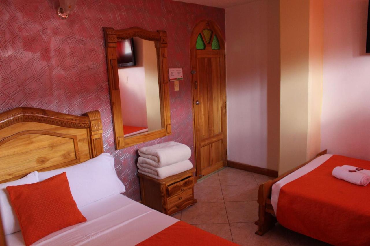 Hotel Las Guacamayas Guatapé 외부 사진